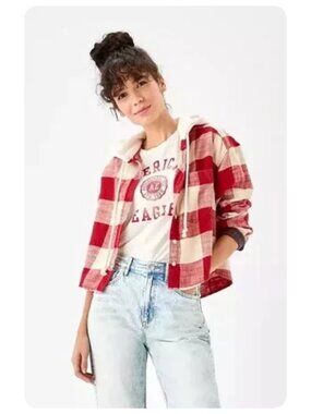 NWT American Eagle Red Cropped Hoodie Plaid Flannel Shacket sz S